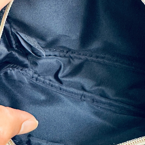 CHANEL Blue Tweed Cosmetic Bag with Gold Logo - Picture 6 of 7